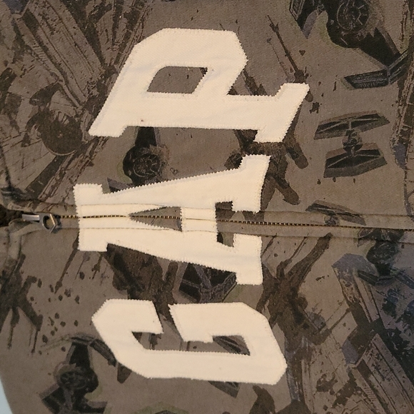 GAP Star Wars Faux Fur-Lined Sweatshirt/Hoodie Boy's Size 8 - Picture 3 of 9